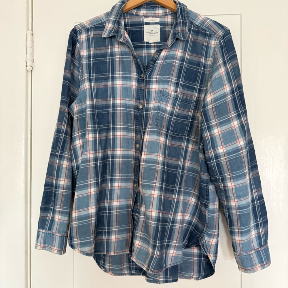 American Eagle Outfitters Blue and White Plaid Button-Up Shirt